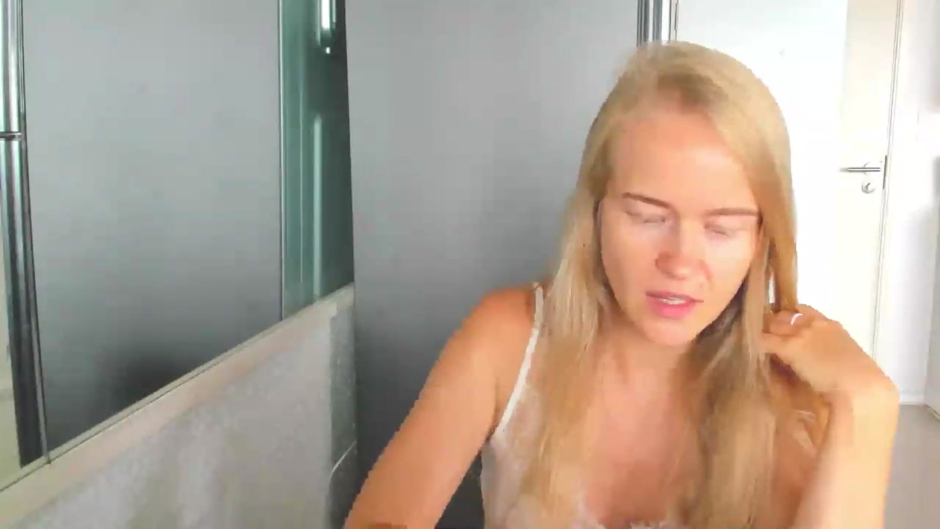 Gallery image thumbnail from Petite_Star's myfreecams stream on, 08/19/2026, 07:39 image 11 of 20