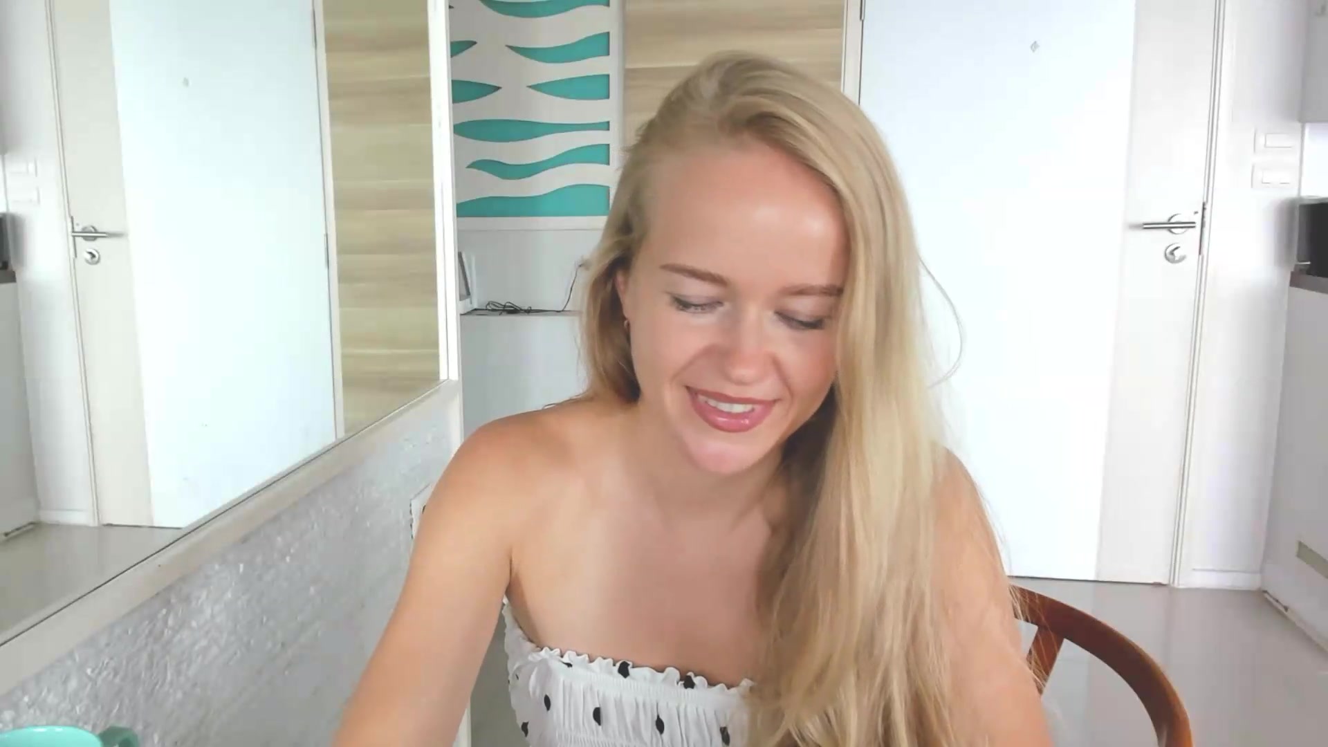 Gallery image thumbnail from Petite_Star's myfreecams stream on, 08/27/2026, 04:12 image 16 of 20