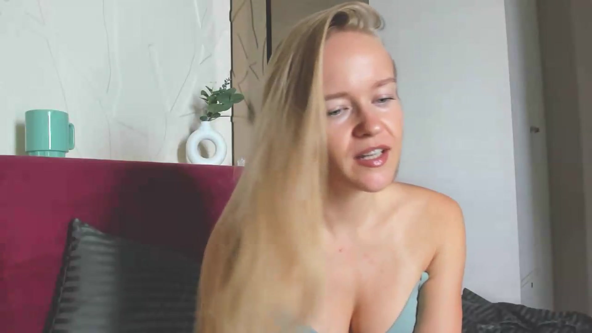 Gallery image thumbnail from Petite_Star's myfreecams stream on, 09/07/2026, 03:24 image 6 of 20