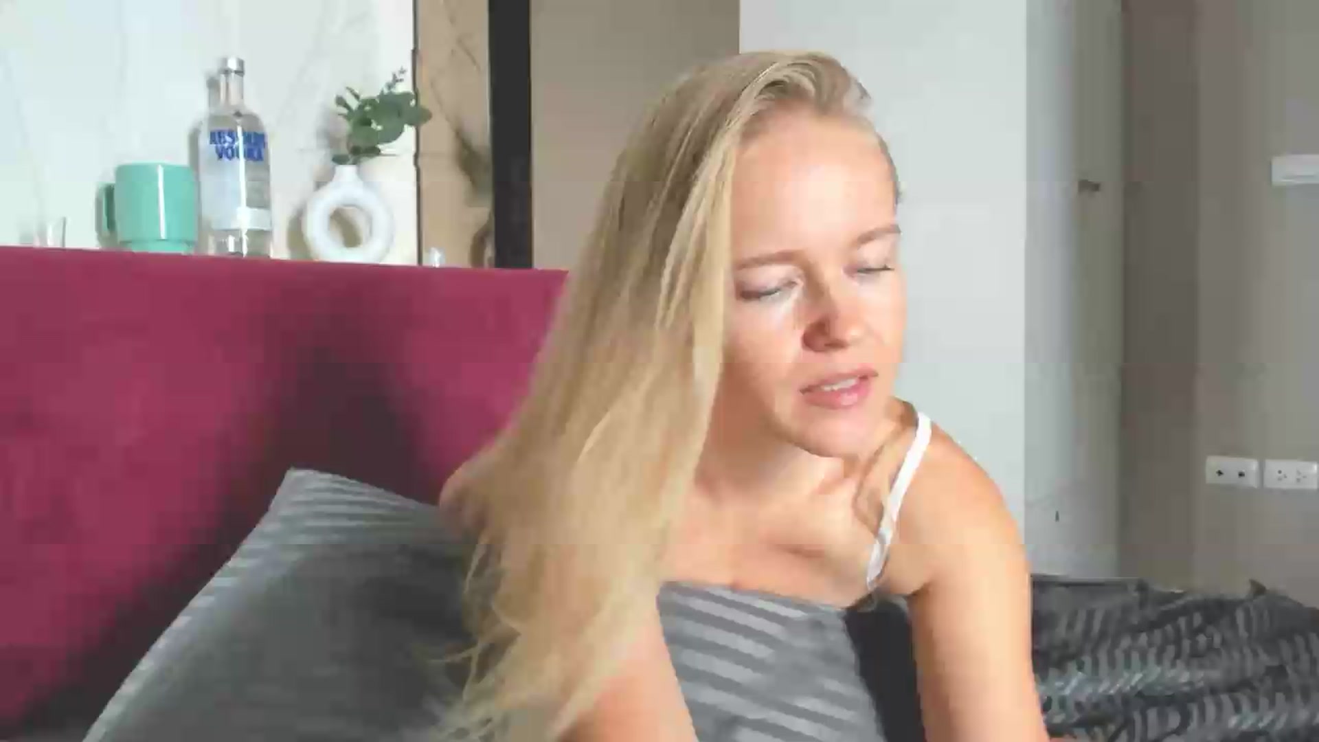 Gallery image thumbnail from Petite_Star's myfreecams stream on, 09/07/2026, 06:26 image 14 of 20