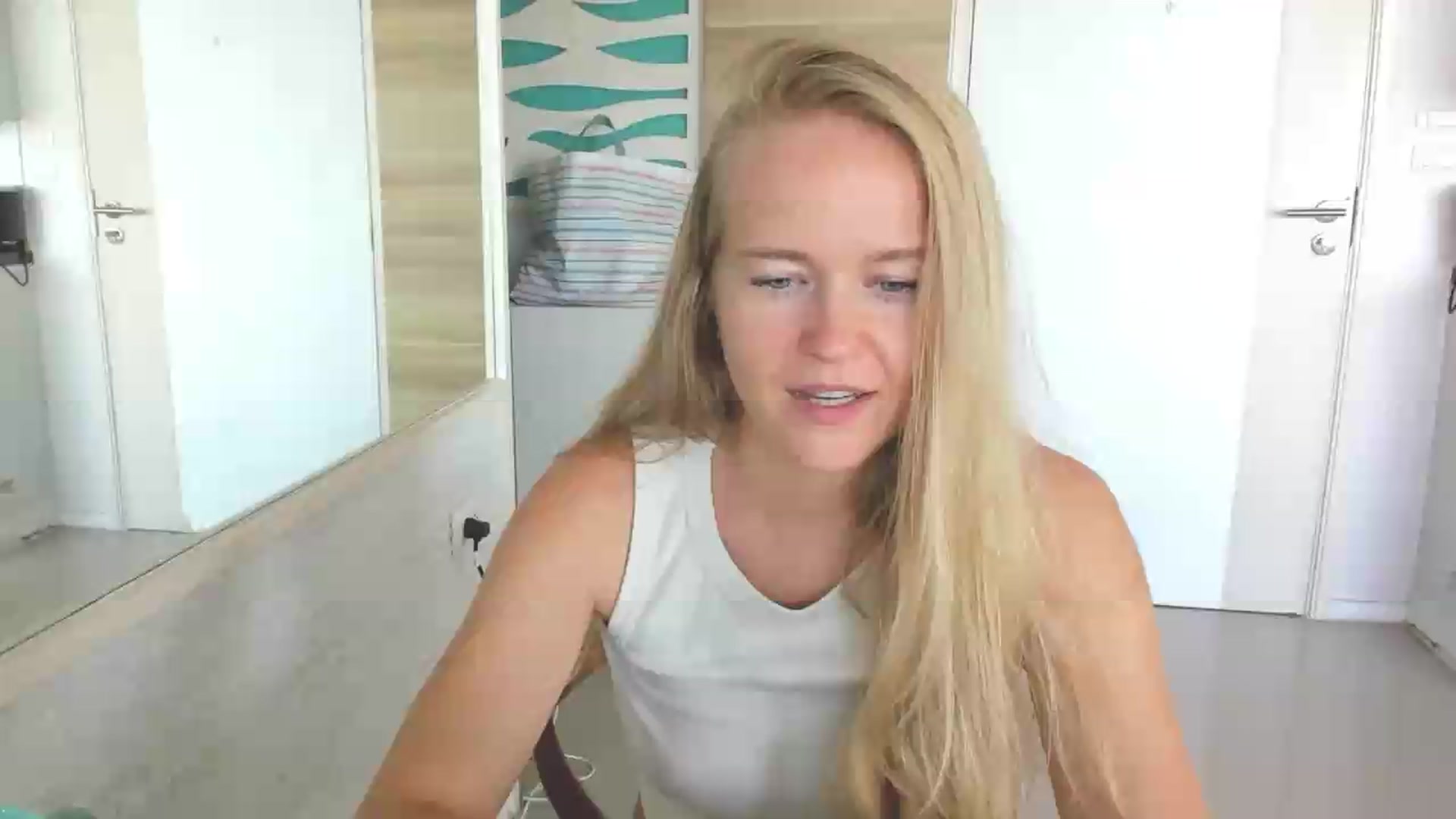 Gallery image thumbnail from Petite_Star's myfreecams stream on, 09/10/2026, 07:22 image 6 of 20