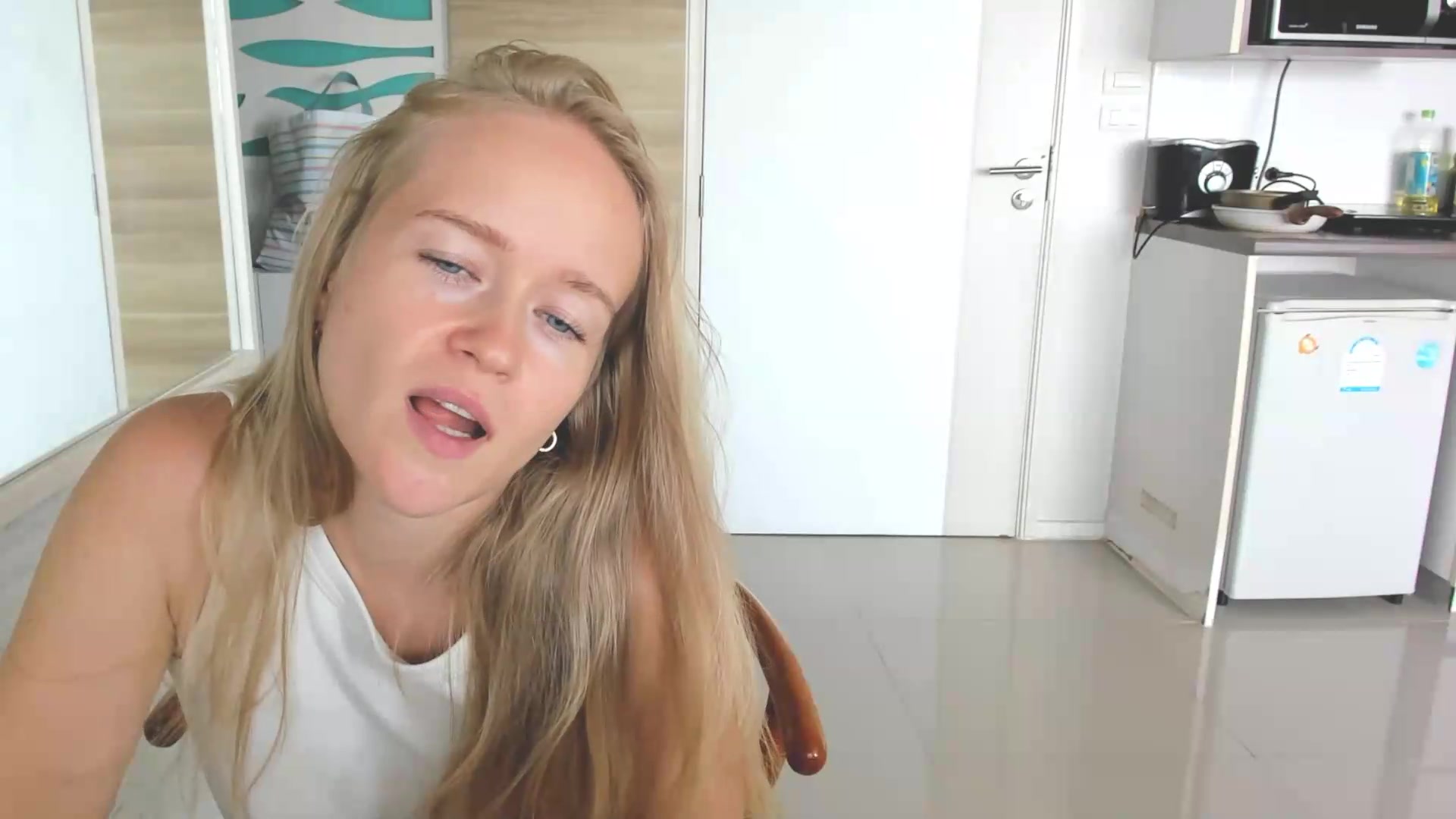 Gallery image thumbnail from Petite_Star's myfreecams stream on, 09/10/2026, 07:22 image 19 of 20