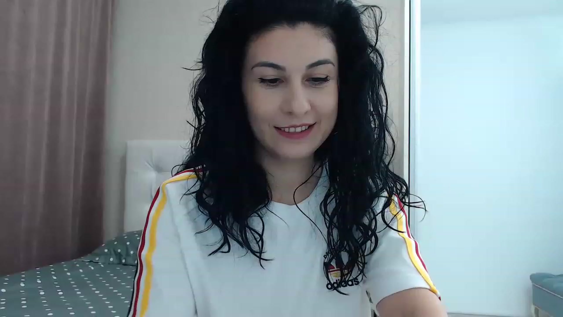 Gallery image thumbnail from Petitebunny1's myfreecams stream on, 12/08/2022, 23:10 image 7 of 20