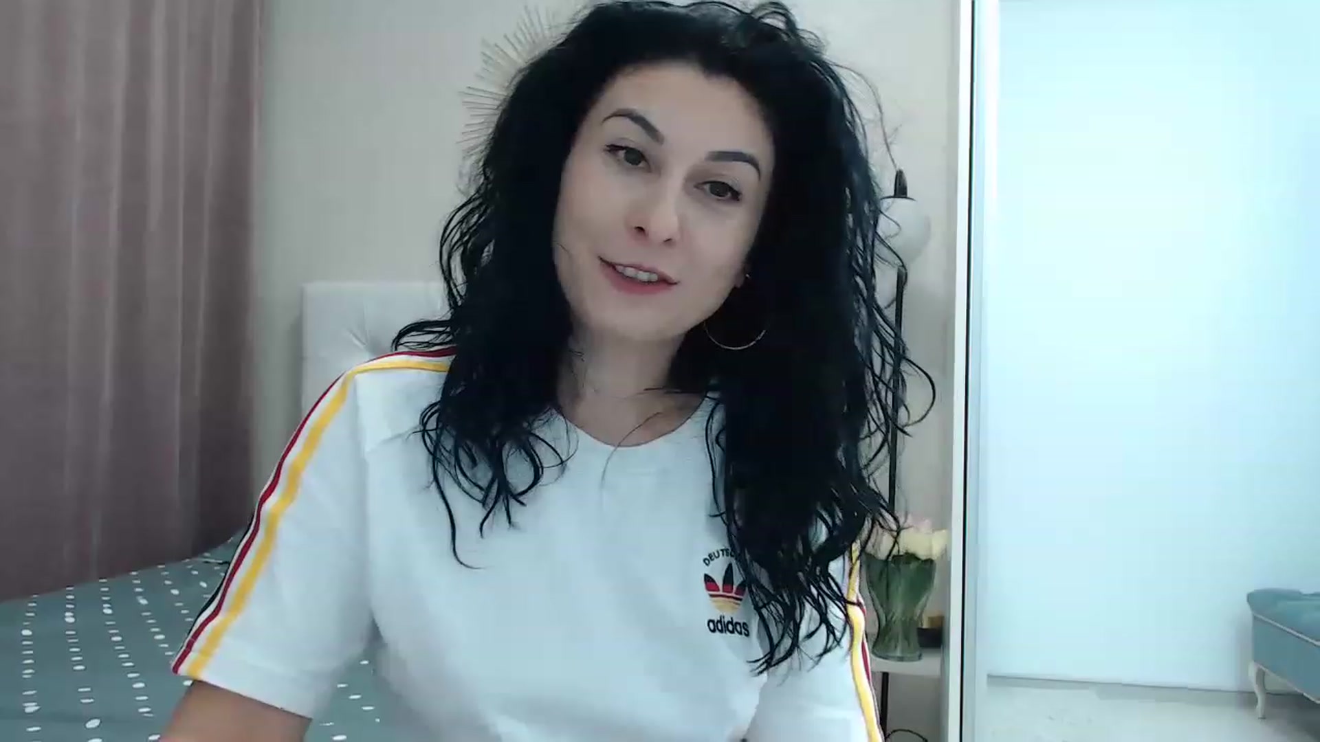 Gallery image thumbnail from Petitebunny1's myfreecams stream on, 12/09/2022, 24:50 image 17 of 20