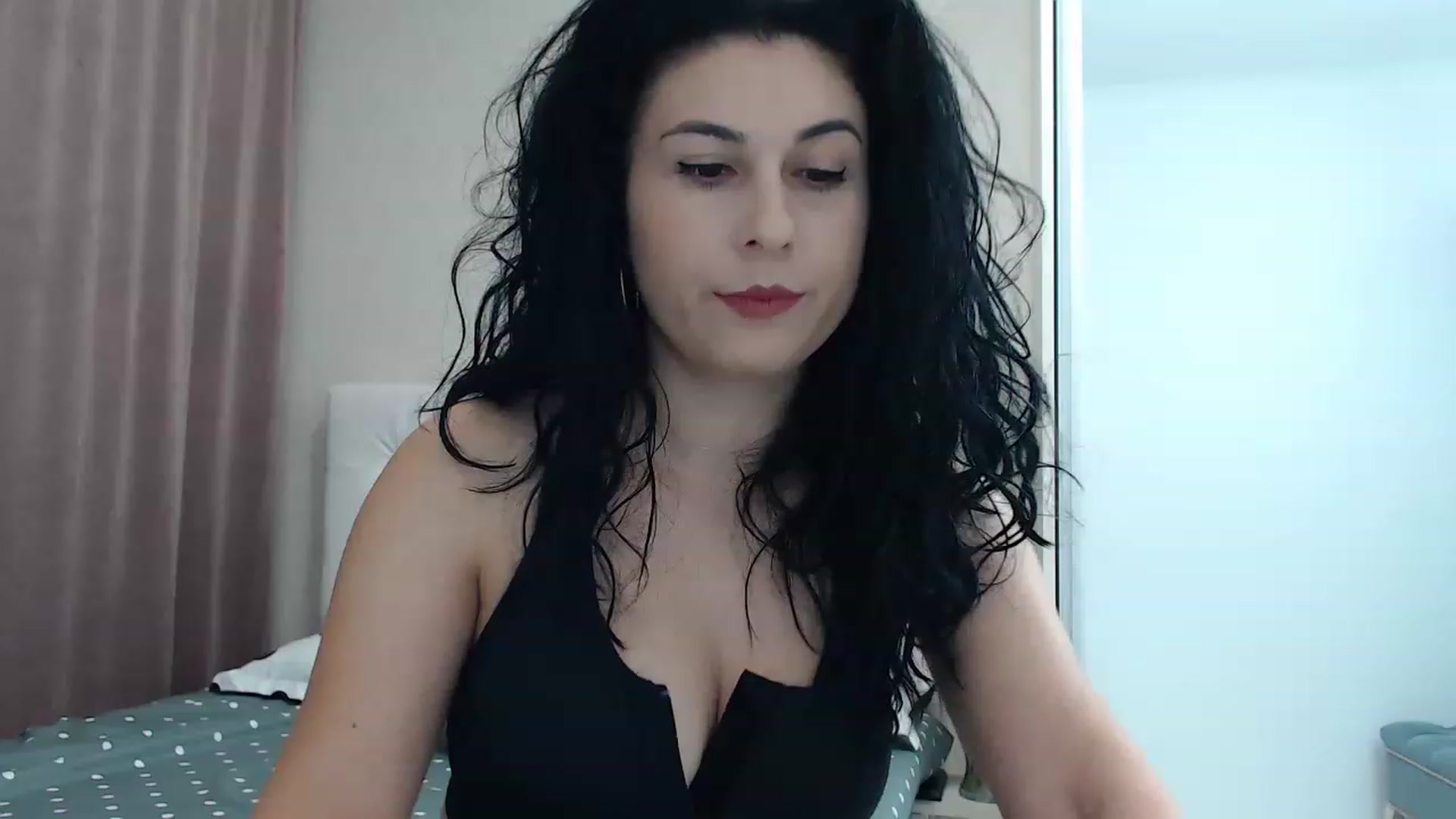 Gallery image thumbnail from Petitebunny1's myfreecams stream on, 12/09/2022, 23:42 image 19 of 20