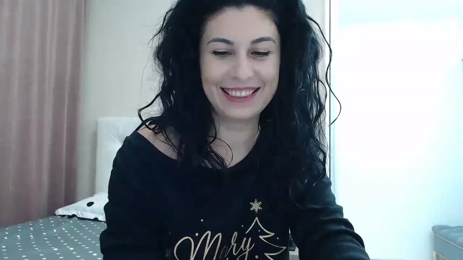 Gallery image thumbnail from Petitebunny1's myfreecams stream on, 12/11/2022, 24:02 image 19 of 20