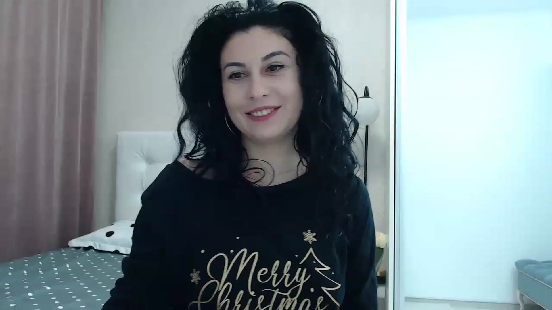 Gallery image thumbnail from Petitebunny1's myfreecams stream on, 12/11/2022, 24:02 image 10 of 20