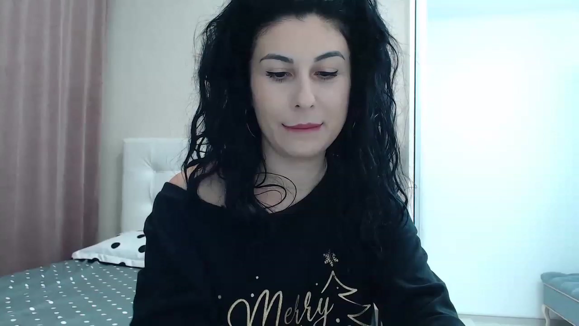 Gallery image thumbnail from Petitebunny1's myfreecams stream on, 12/11/2022, 24:02 image 8 of 20