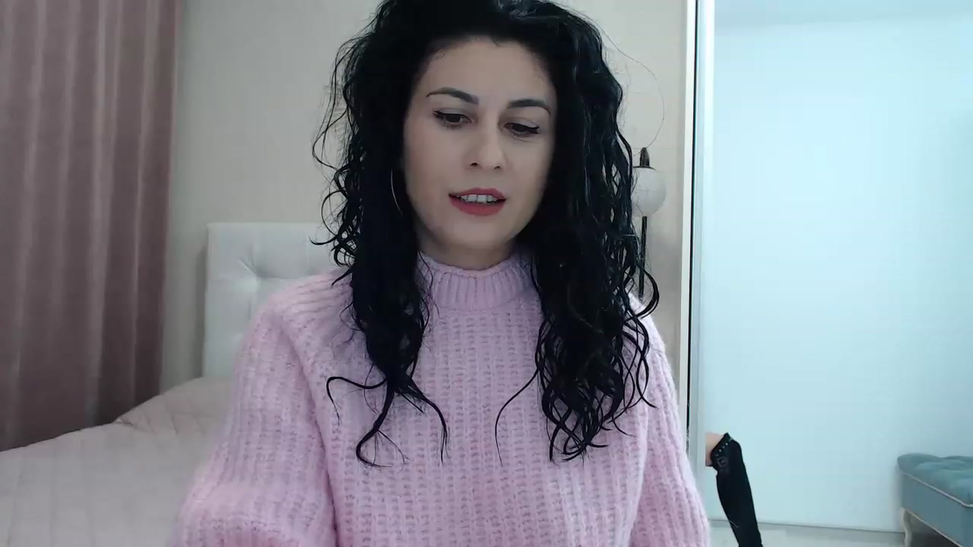 Gallery image thumbnail from Petitebunny1's myfreecams stream on, 12/11/2022, 23:24 image 10 of 20