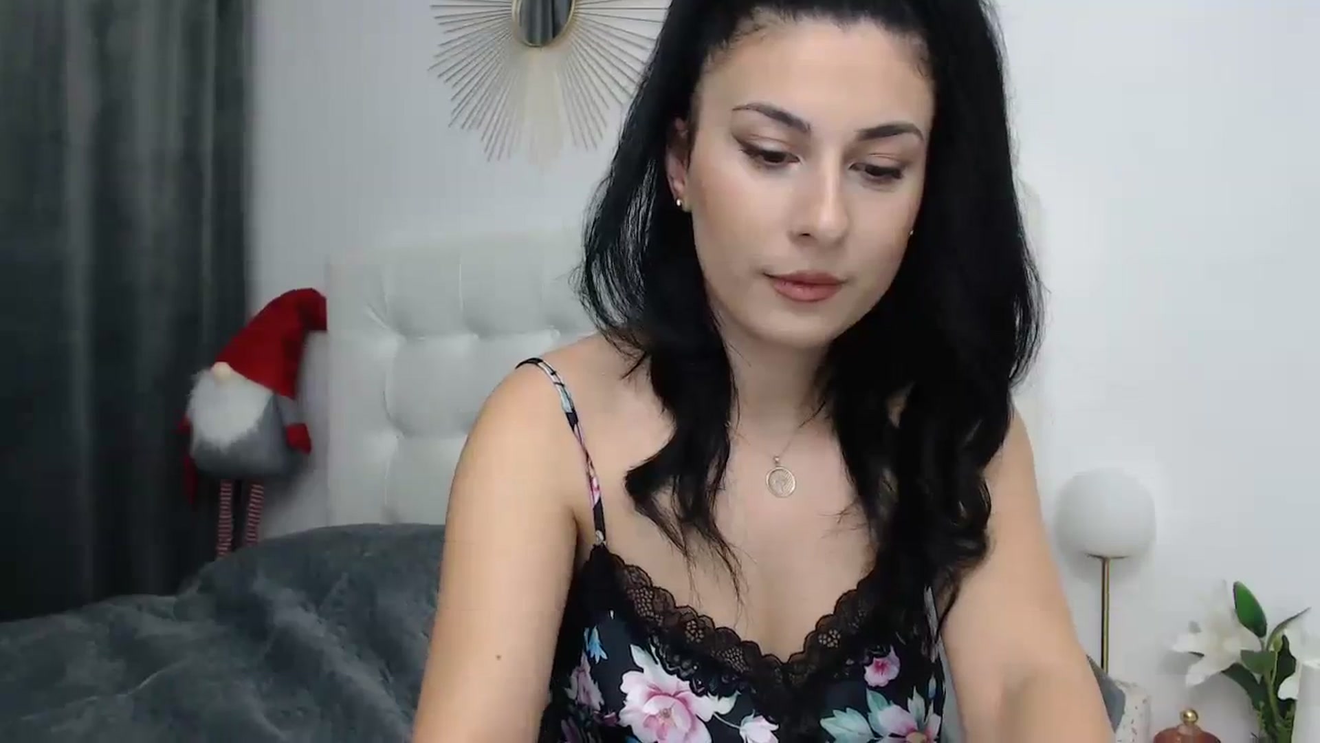 Gallery image thumbnail from Petitebunny1's myfreecams stream on, 01/05/2024, 24:51 image 7 of 20
