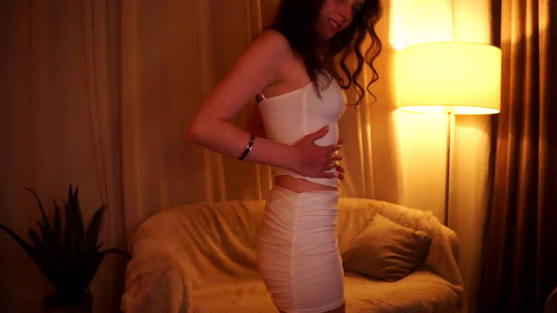 Gallery image thumbnail from PetiteeBratt's myfreecams stream on, 05/16/2026, 18:36 image 18 of 20