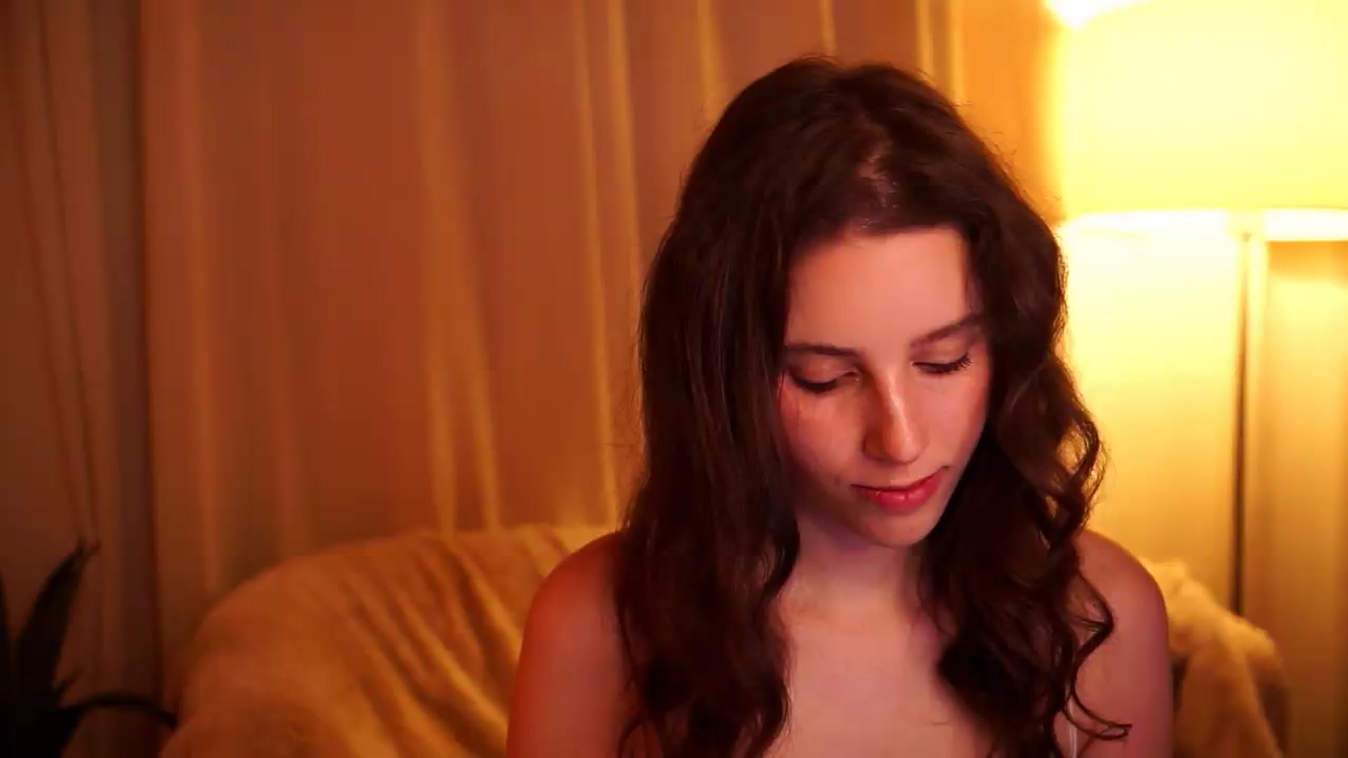 Gallery image thumbnail from PetiteeBratt's myfreecams stream on, 05/16/2026, 18:36 image 14 of 20