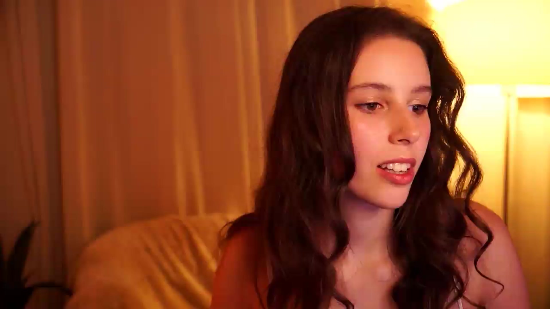 Gallery image thumbnail from PetiteeBratt's myfreecams stream on, 05/16/2026, 18:36 image 11 of 20