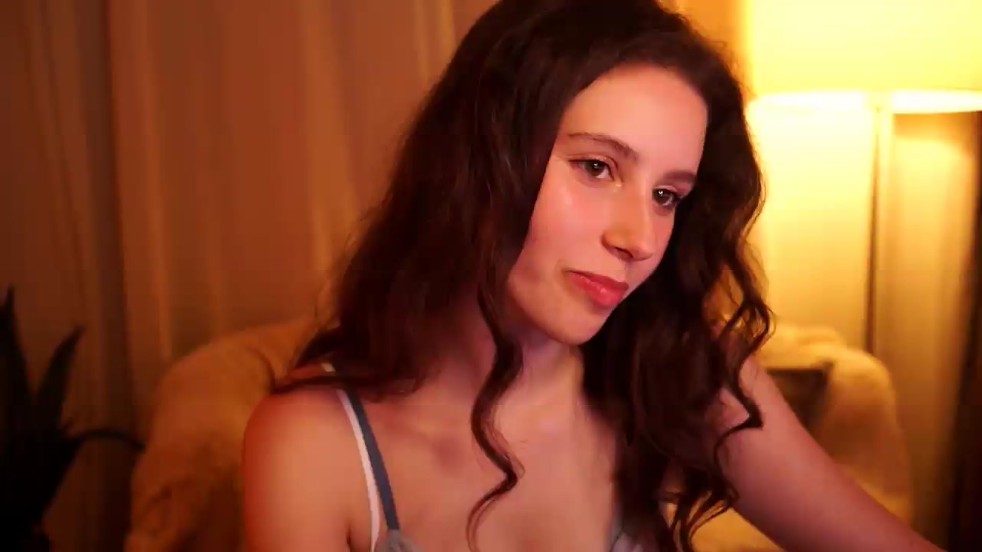 Gallery image thumbnail from PetiteeBratt's myfreecams stream on, 05/16/2026, 18:36 image 2 of 20