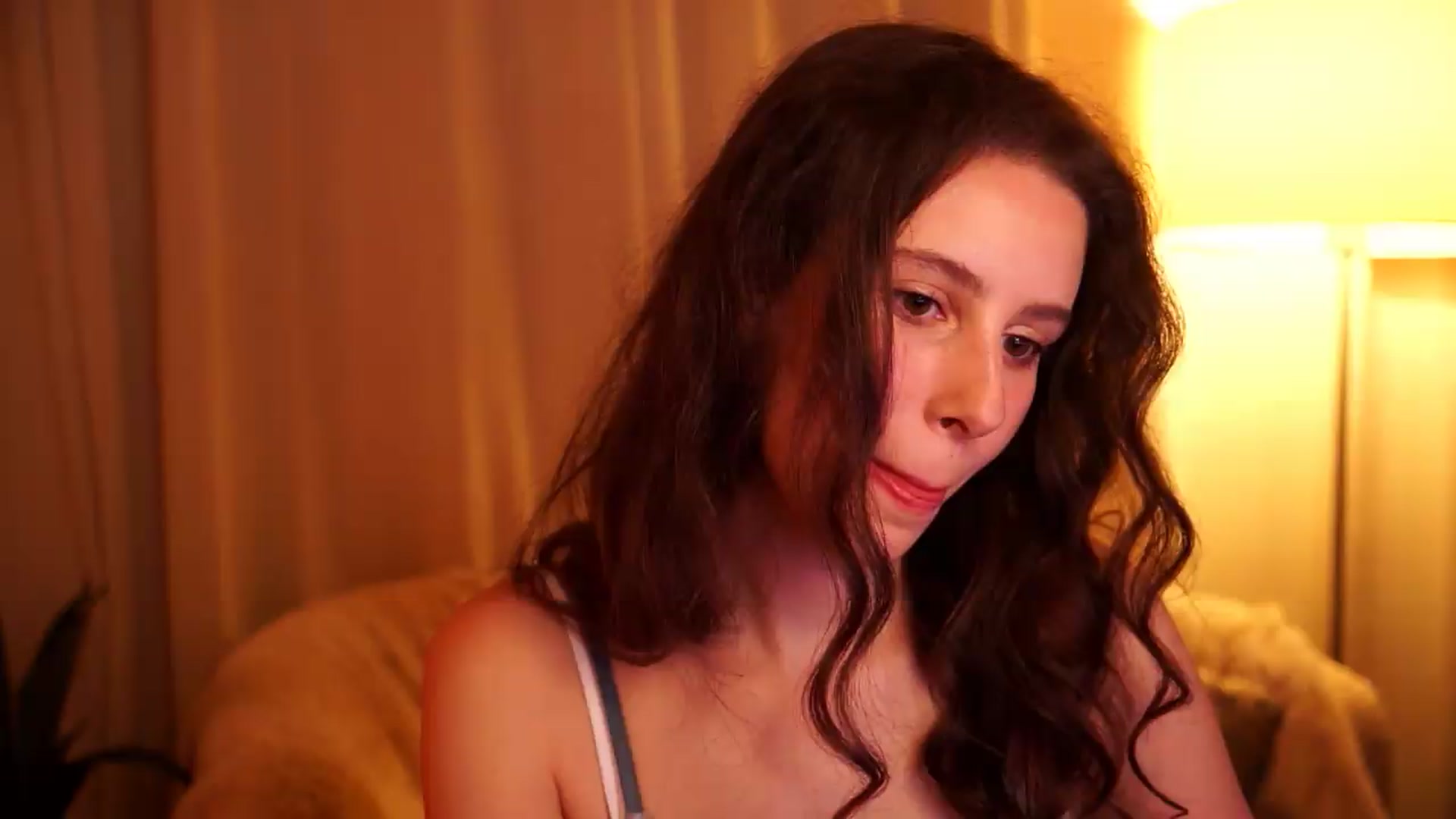 Gallery image thumbnail from PetiteeBratt's myfreecams stream on, 05/16/2026, 18:36 image 10 of 20