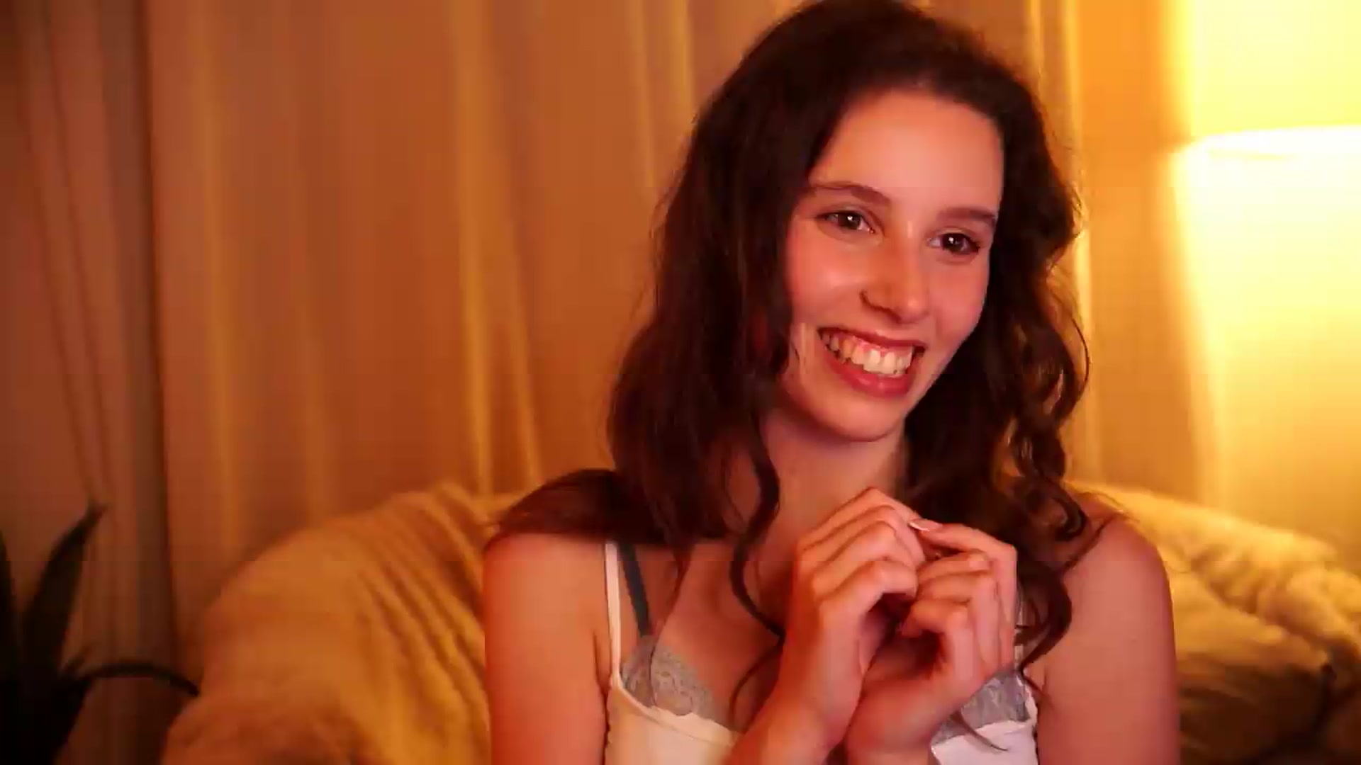 Gallery image thumbnail from PetiteeBratt's myfreecams stream on, 05/16/2026, 21:07 image 3 of 20