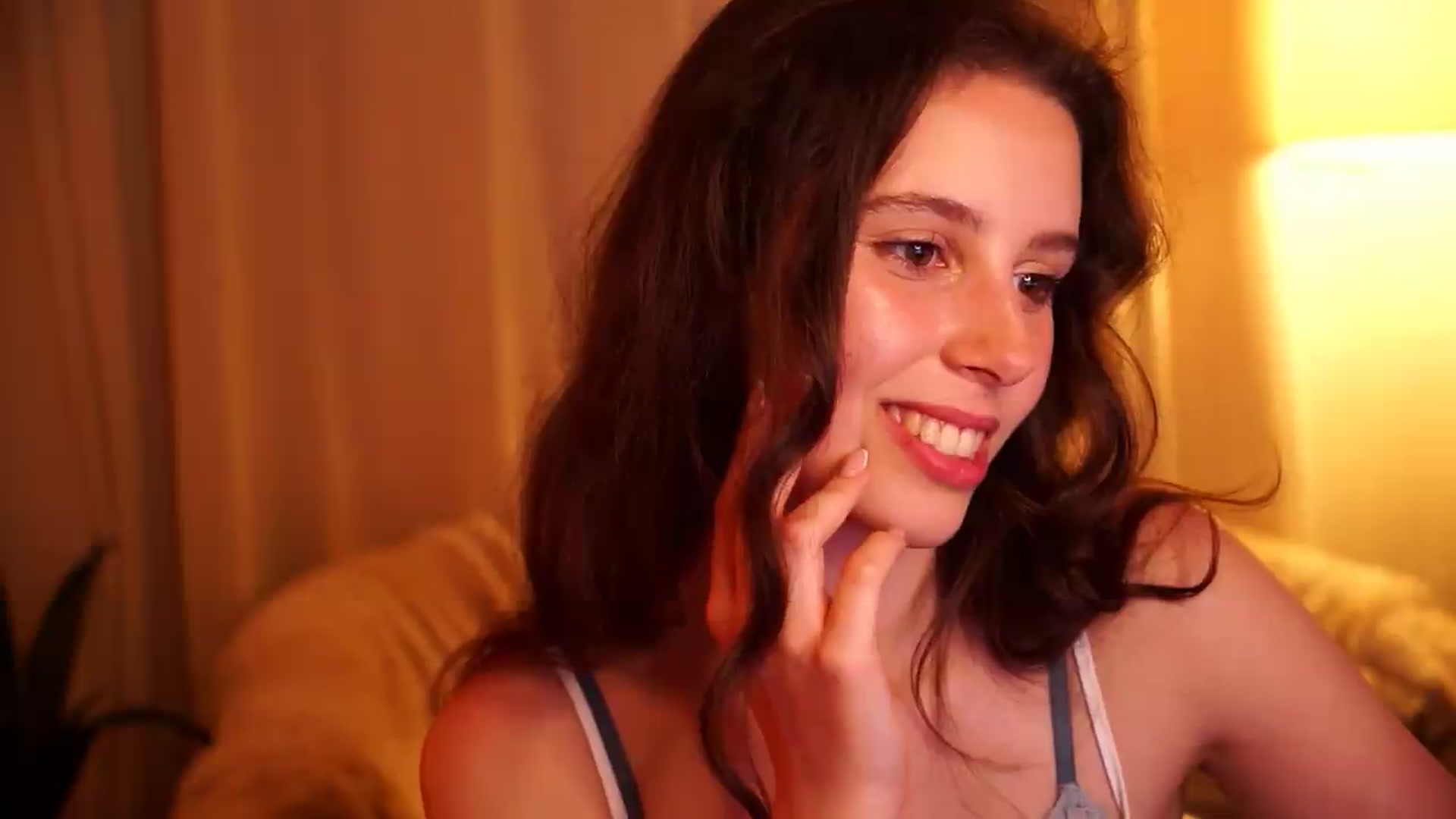 Gallery image thumbnail from PetiteeBratt's myfreecams stream on, 05/16/2026, 21:07 image 4 of 20