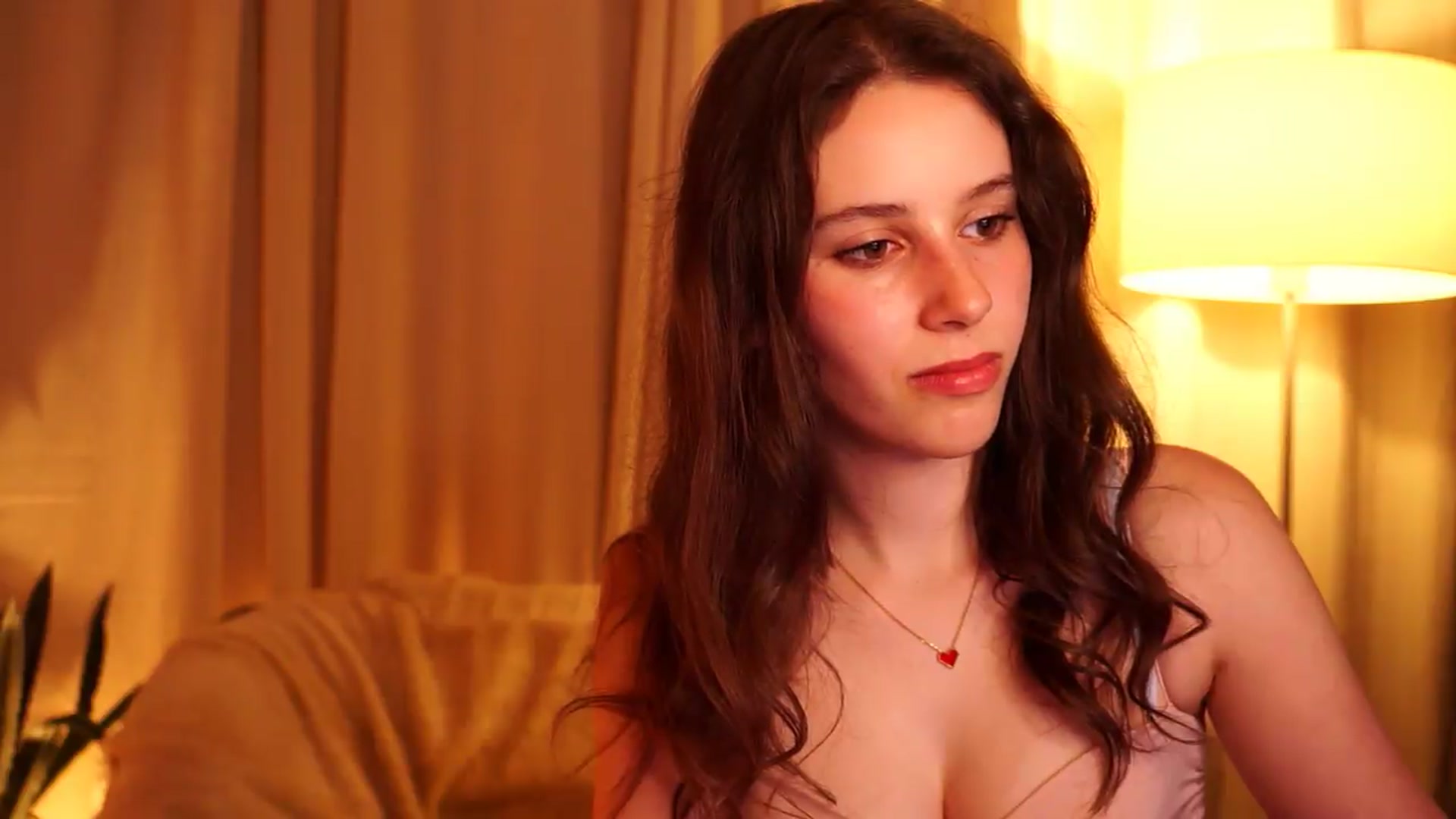 Gallery image thumbnail from PetiteeBratt's myfreecams stream on, 05/19/2026, 19:07 image 3 of 20