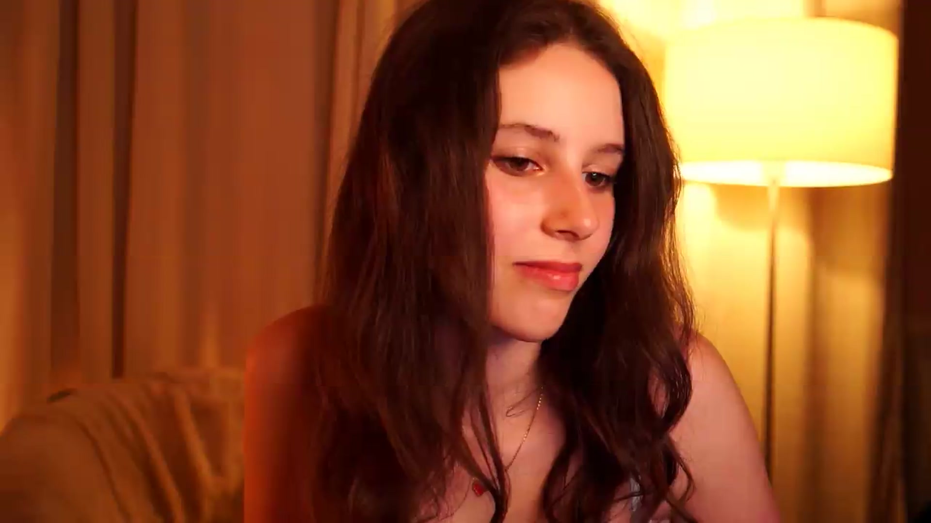 Gallery image thumbnail from PetiteeBratt's myfreecams stream on, 05/19/2026, 19:07 image 17 of 20