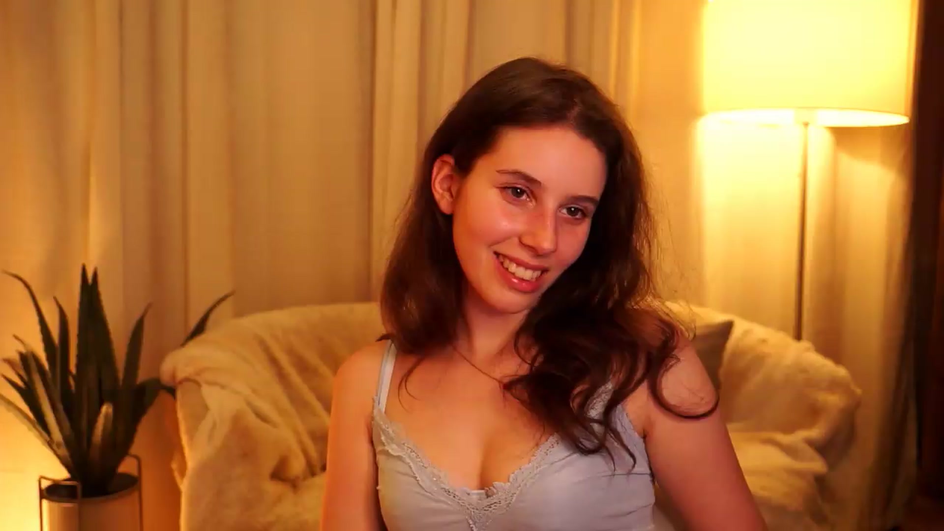 Gallery image thumbnail from PetiteeBratt's myfreecams stream on, 05/25/2026, 21:13 image 6 of 20