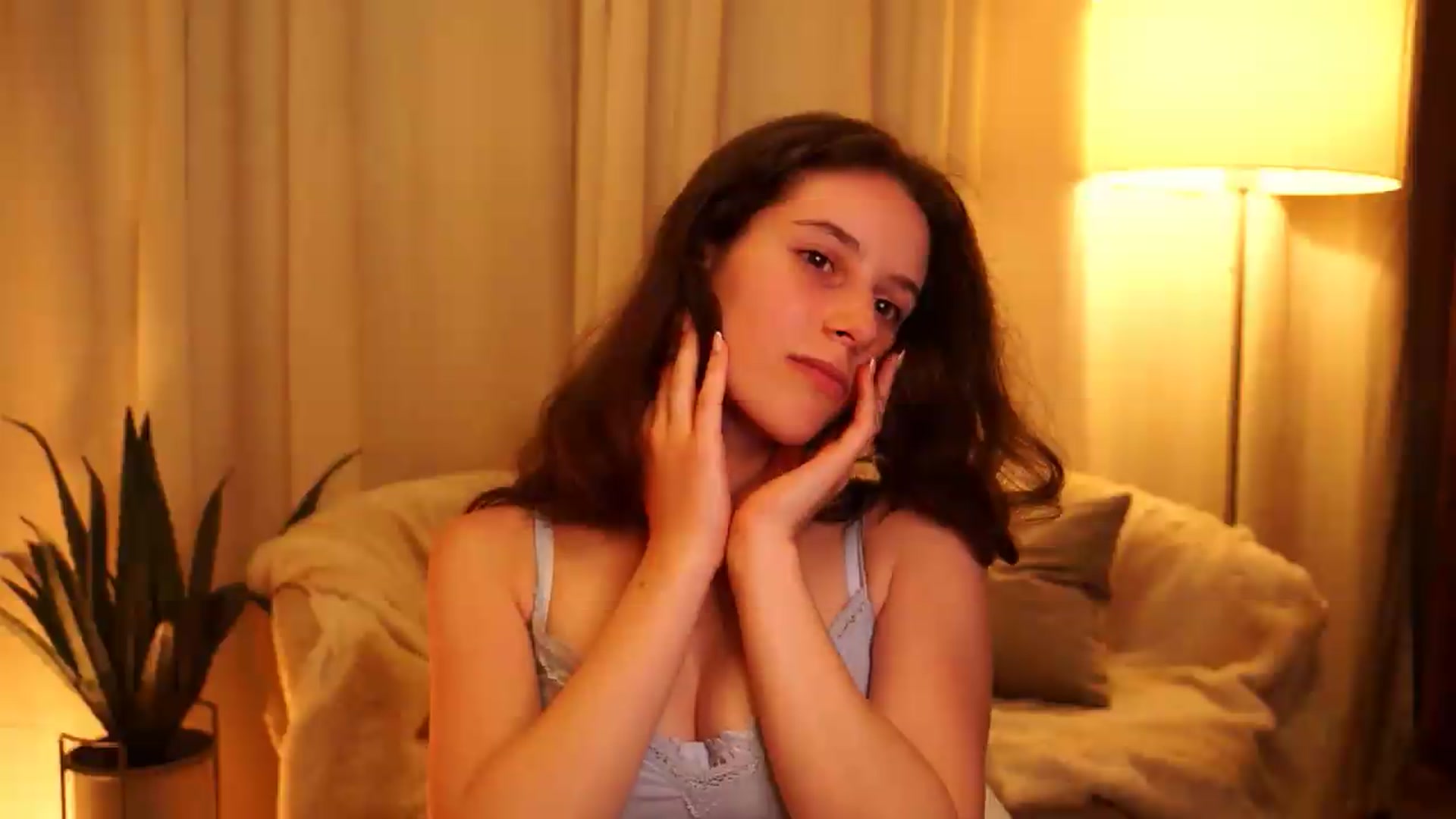 Gallery image thumbnail from PetiteeBratt's myfreecams stream on, 05/25/2026, 21:13 image 11 of 20