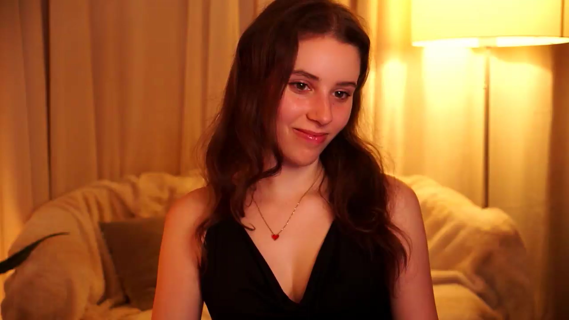 Gallery image thumbnail from PetiteeBratt's myfreecams stream on, 05/27/2026, 12:28 image 16 of 20