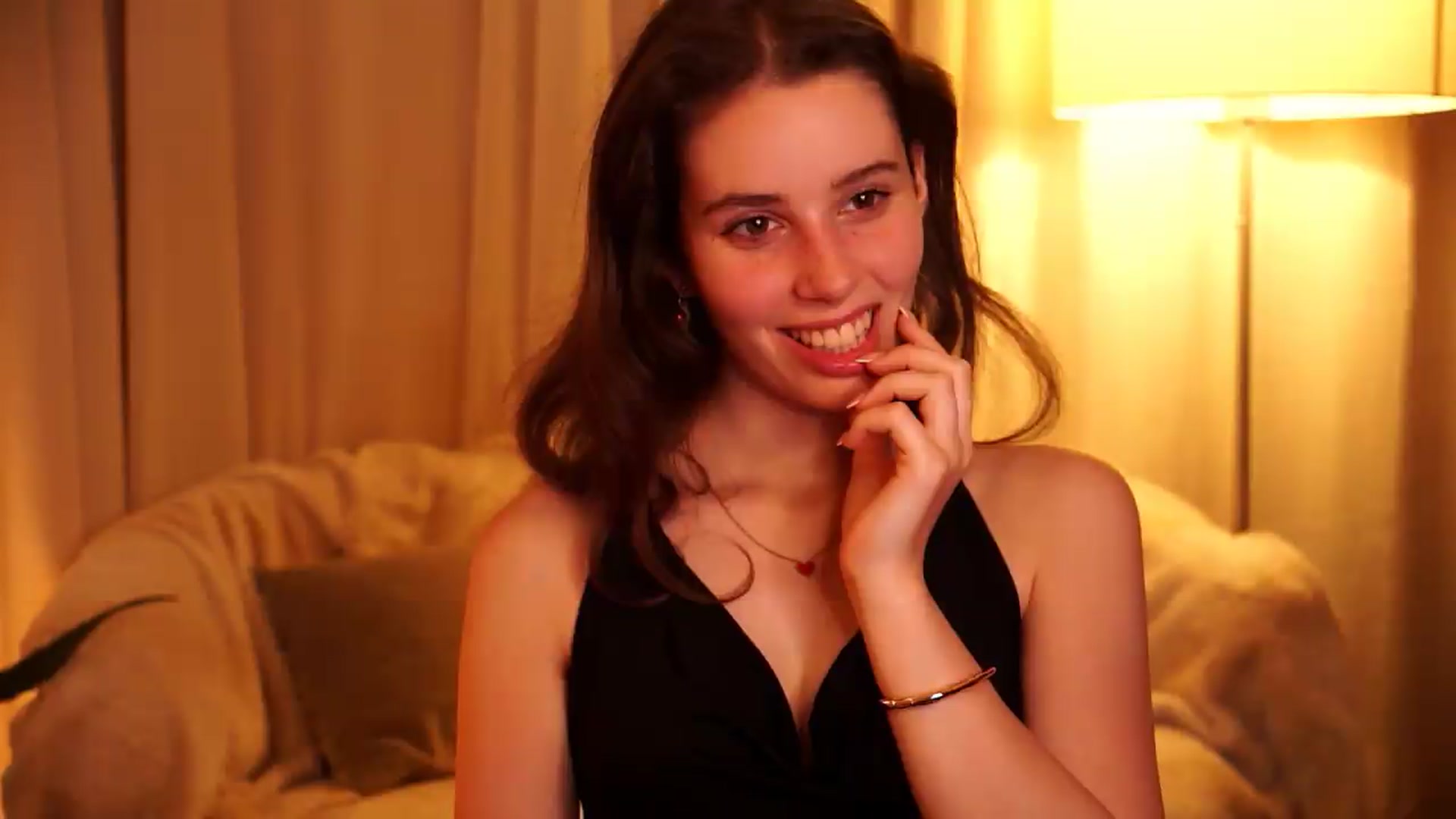 Gallery image thumbnail from PetiteeBratt's myfreecams stream on, 05/27/2026, 12:28 image 9 of 20