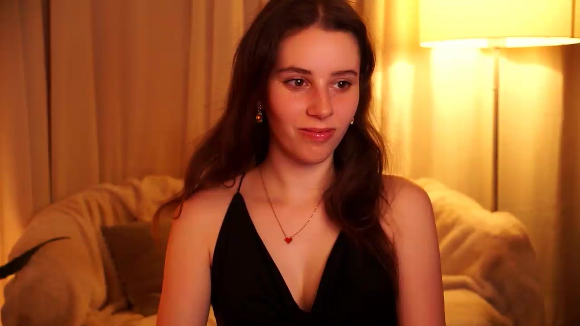 Gallery image thumbnail from PetiteeBratt's myfreecams stream on, 05/27/2026, 12:28 image 17 of 20