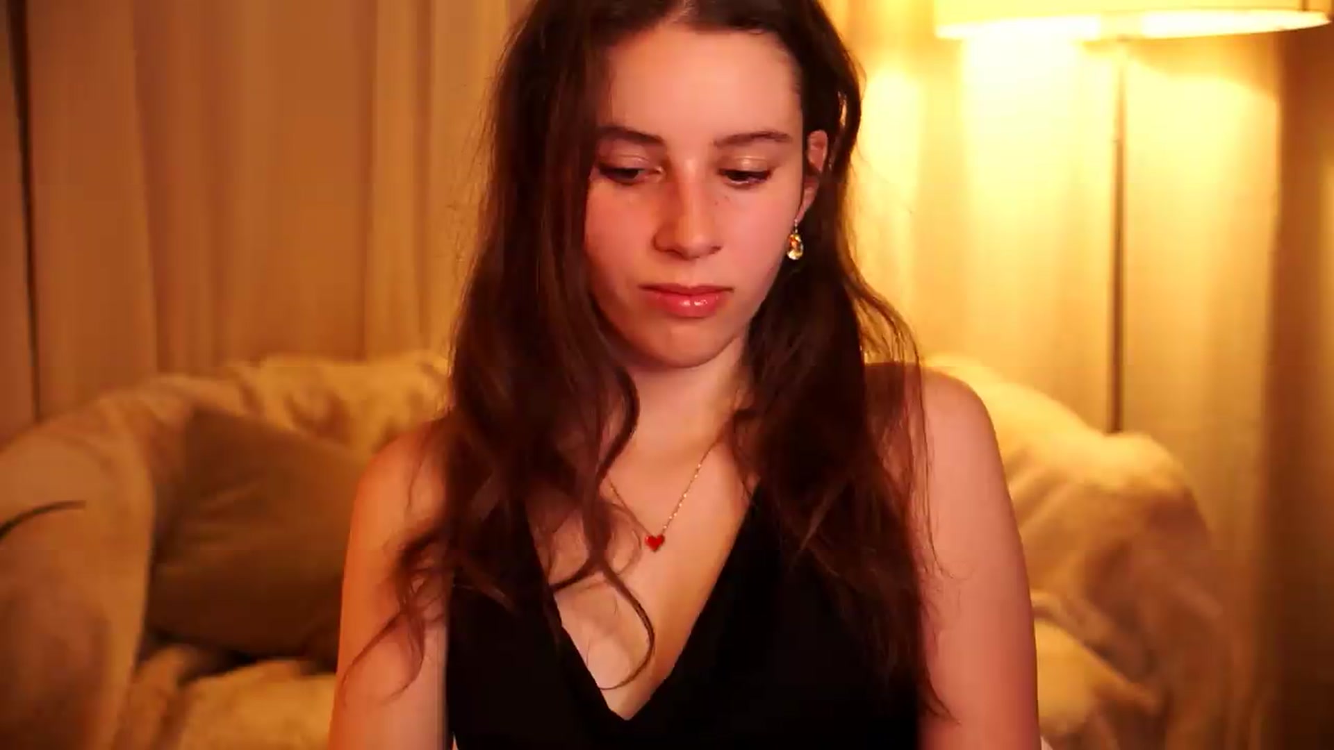Gallery image thumbnail from PetiteeBratt's myfreecams stream on, 05/27/2026, 12:28 image 3 of 20