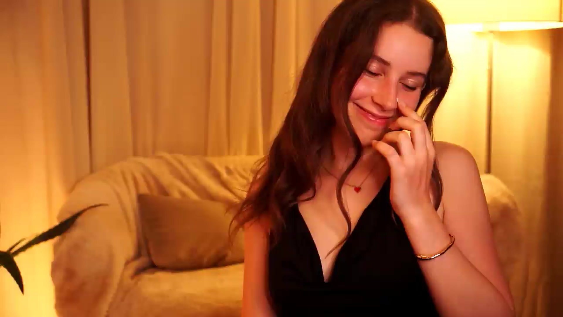 Gallery image thumbnail from PetiteeBratt's myfreecams stream on, 05/27/2026, 14:51 image 1 of 20