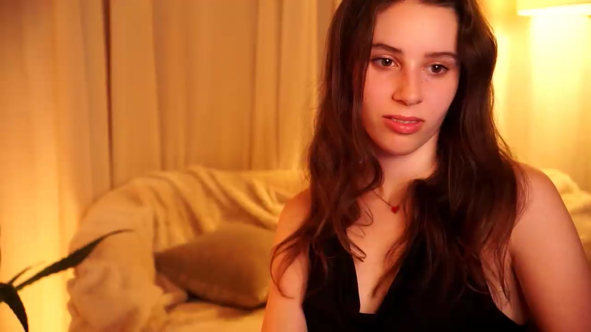 Gallery image thumbnail from PetiteeBratt's myfreecams stream on, 05/27/2026, 14:51 image 8 of 20