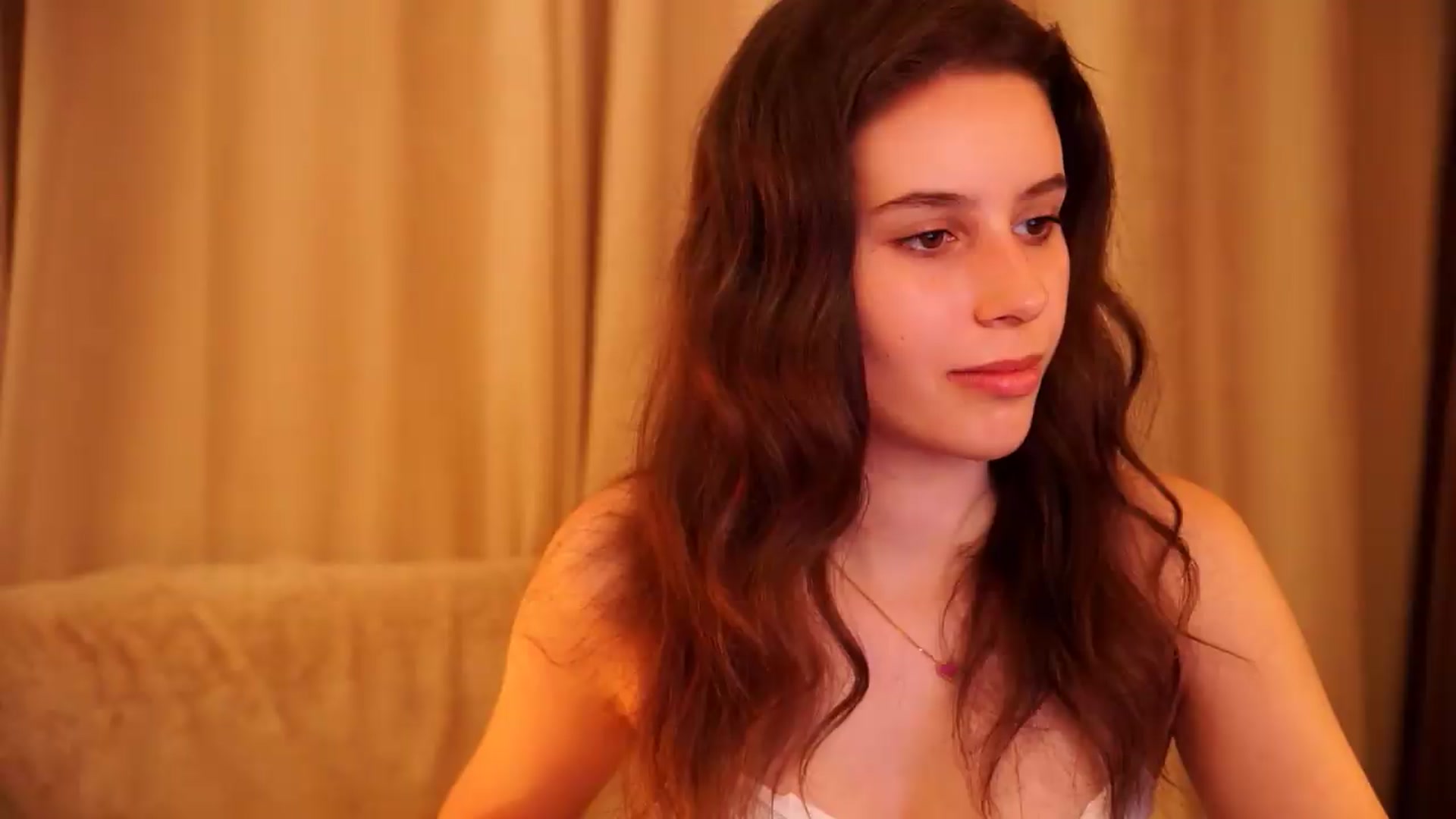 Gallery image thumbnail from PetiteeBratt's myfreecams stream on, 05/31/2026, 08:33 image 15 of 20