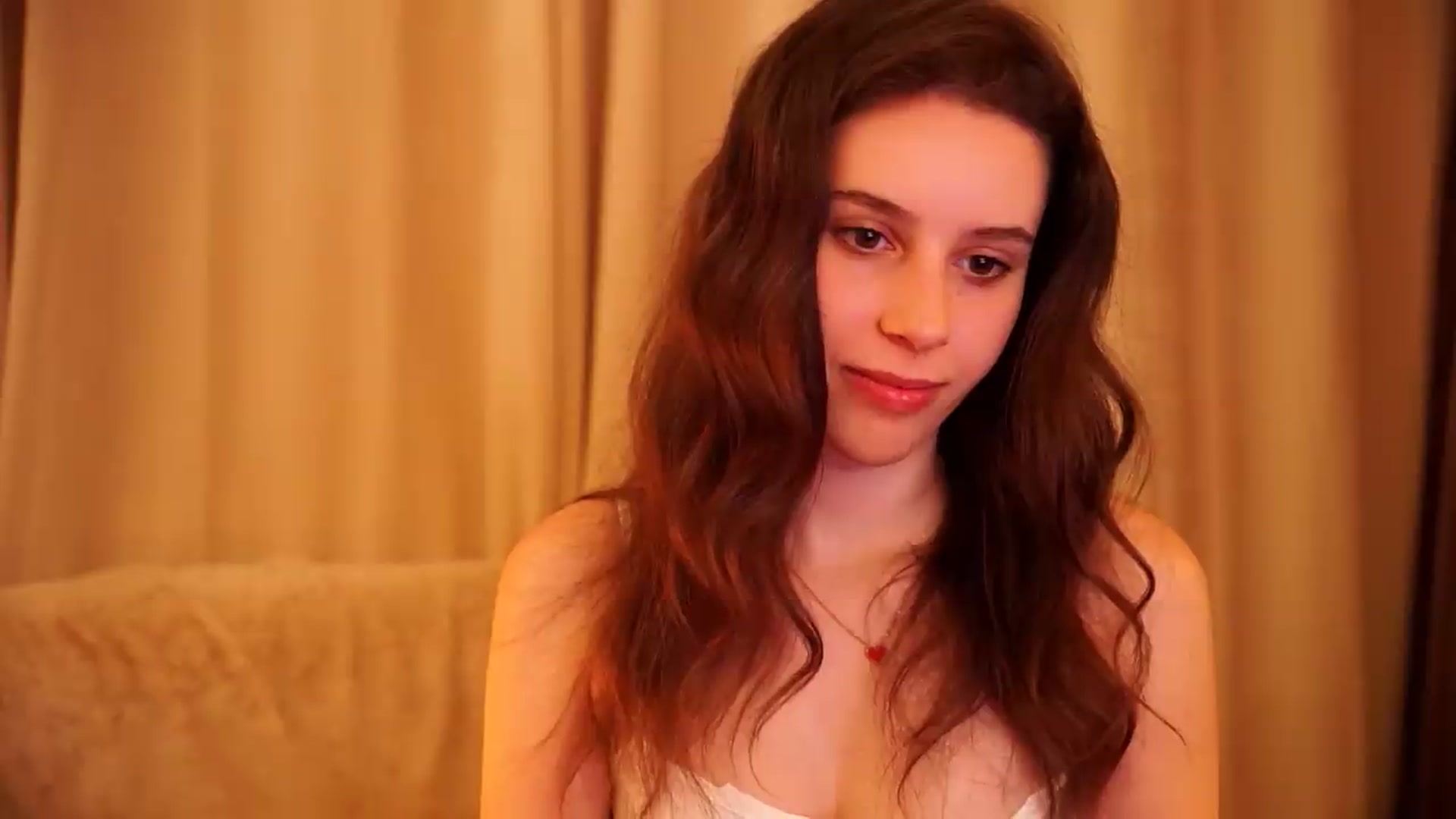 Gallery image thumbnail from PetiteeBratt's myfreecams stream on, 05/31/2026, 08:33 image 17 of 20