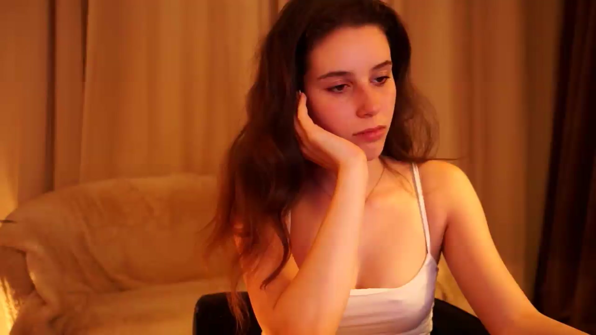 Gallery image thumbnail from PetiteeBratt's myfreecams stream on, 05/31/2026, 12:00 image 15 of 20
