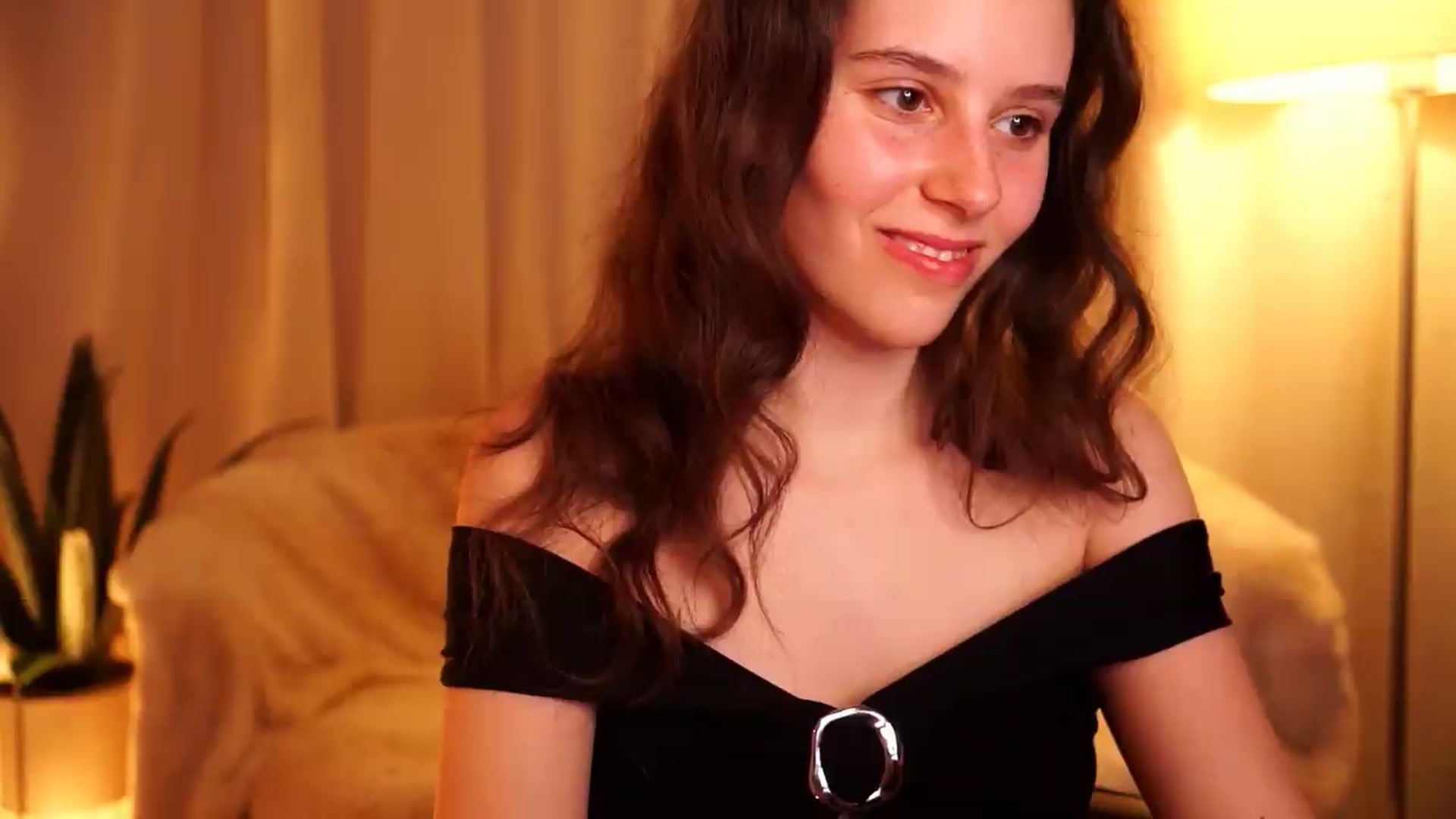 Gallery image thumbnail from PetiteeBratt's myfreecams stream on, 06/04/2026, 13:14 image 10 of 20