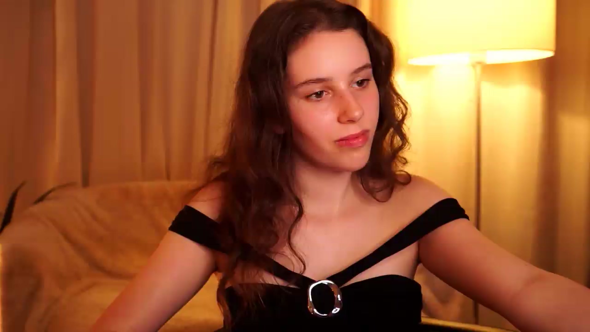 Gallery image thumbnail from PetiteeBratt's myfreecams stream on, 06/04/2026, 13:14 image 2 of 20