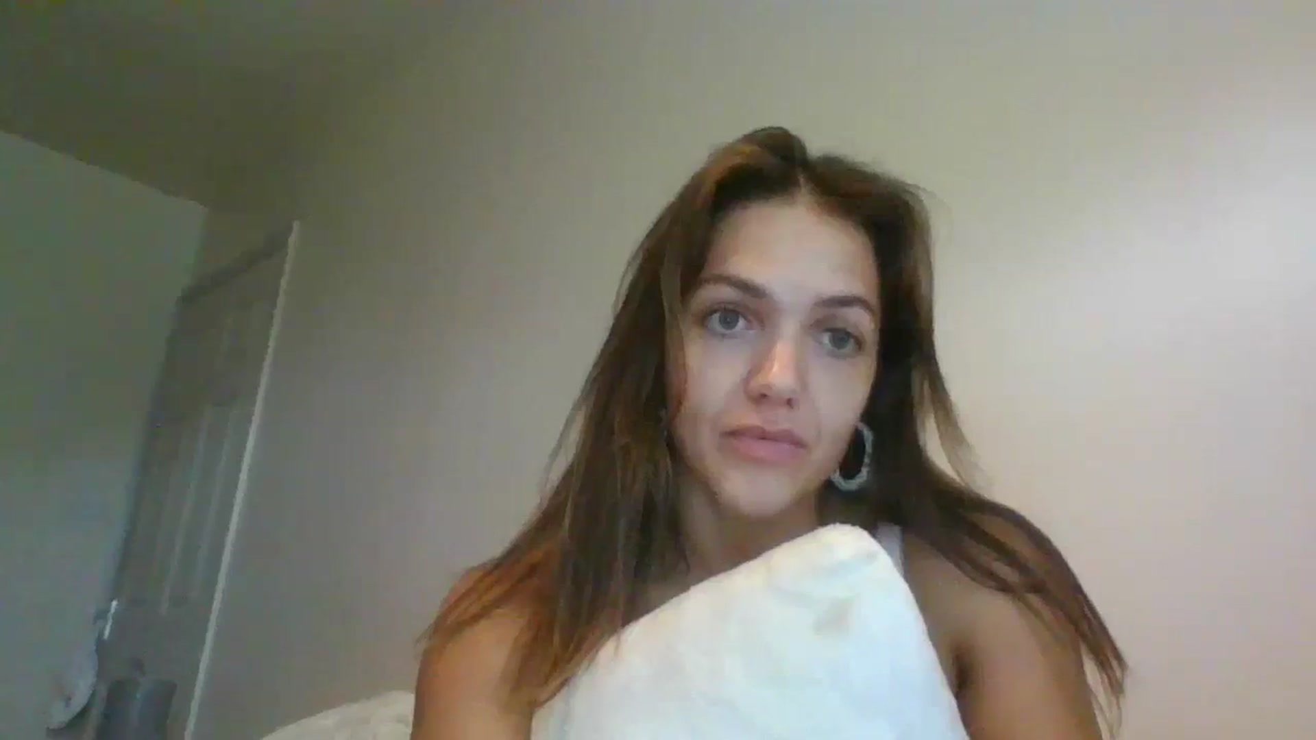 Gallery image thumbnail from Petiteitalian's myfreecams stream on, 07/25/2023, 13:37 image 13 of 20