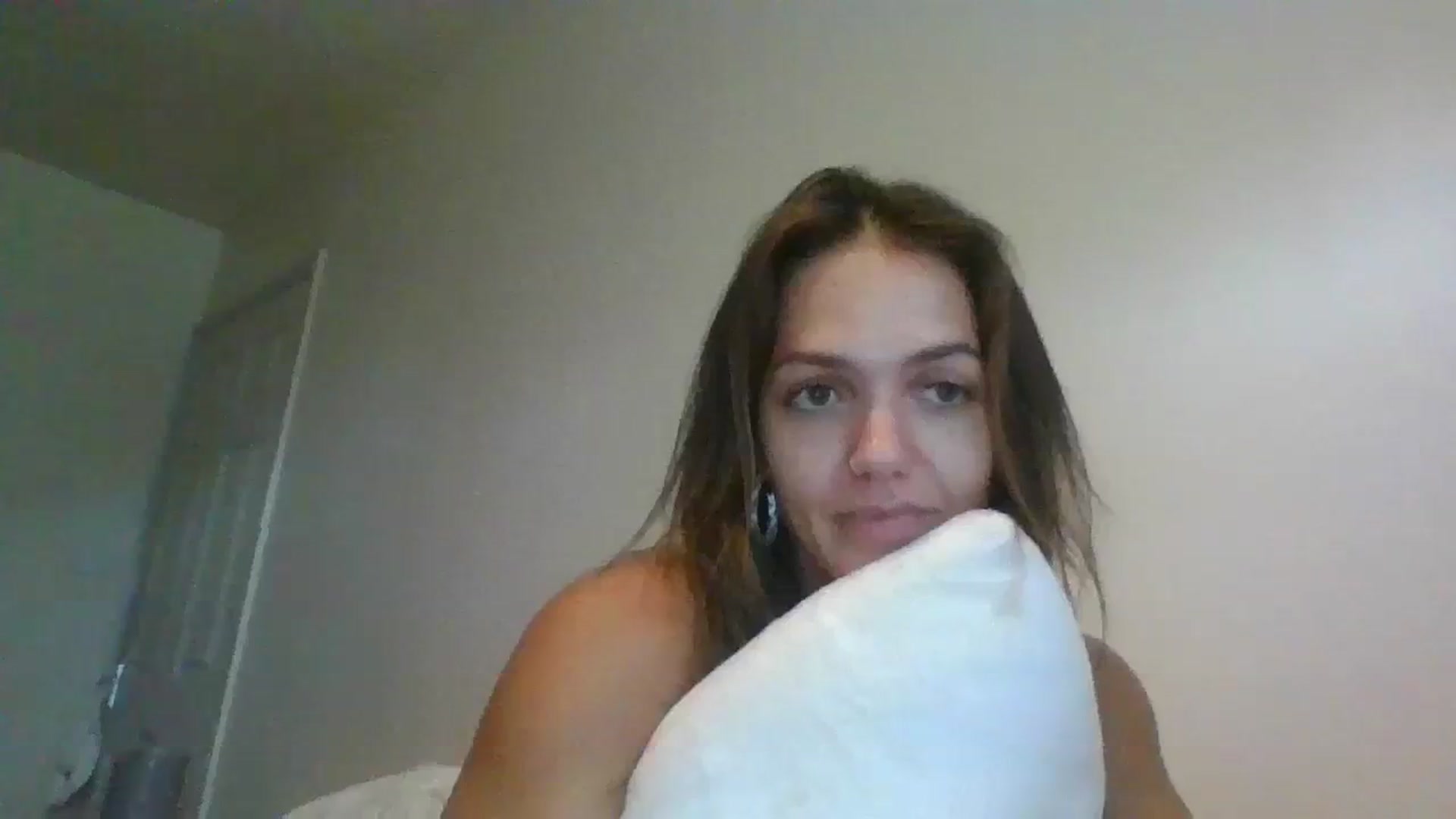 Gallery image thumbnail from Petiteitalian's myfreecams stream on, 07/25/2023, 13:37 image 14 of 20