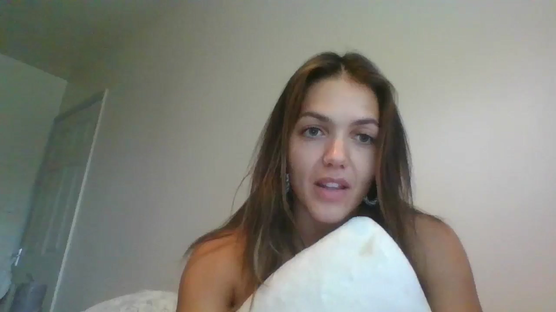 Gallery image thumbnail from Petiteitalian's myfreecams stream on, 07/25/2023, 13:37 image 1 of 20