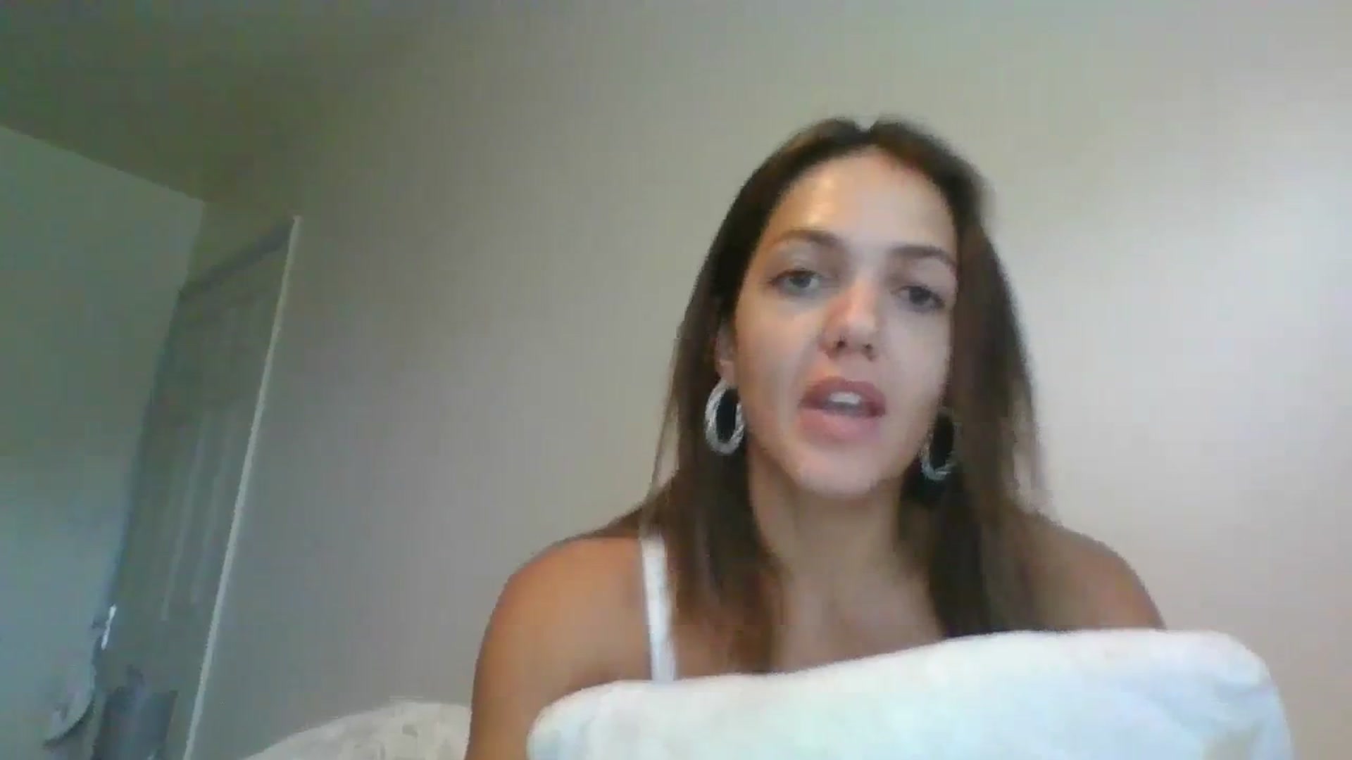 Gallery image thumbnail from Petiteitalian's myfreecams stream on, 07/25/2023, 13:37 image 7 of 20