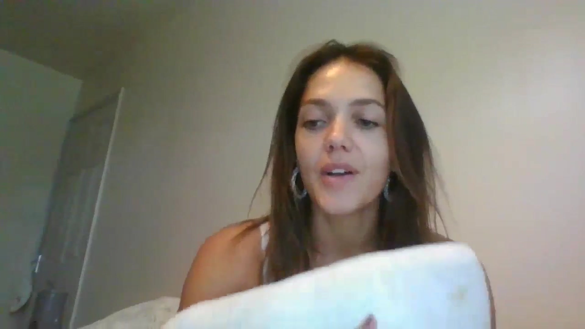 Gallery image thumbnail from Petiteitalian's myfreecams stream on, 07/25/2023, 13:37 image 19 of 20