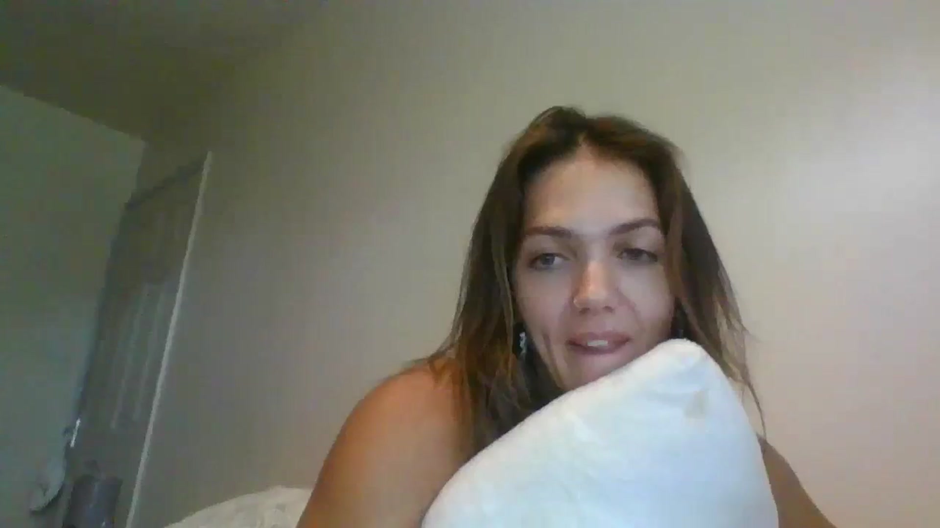 Gallery image thumbnail from Petiteitalian's myfreecams stream on, 07/25/2023, 13:37 image 15 of 20