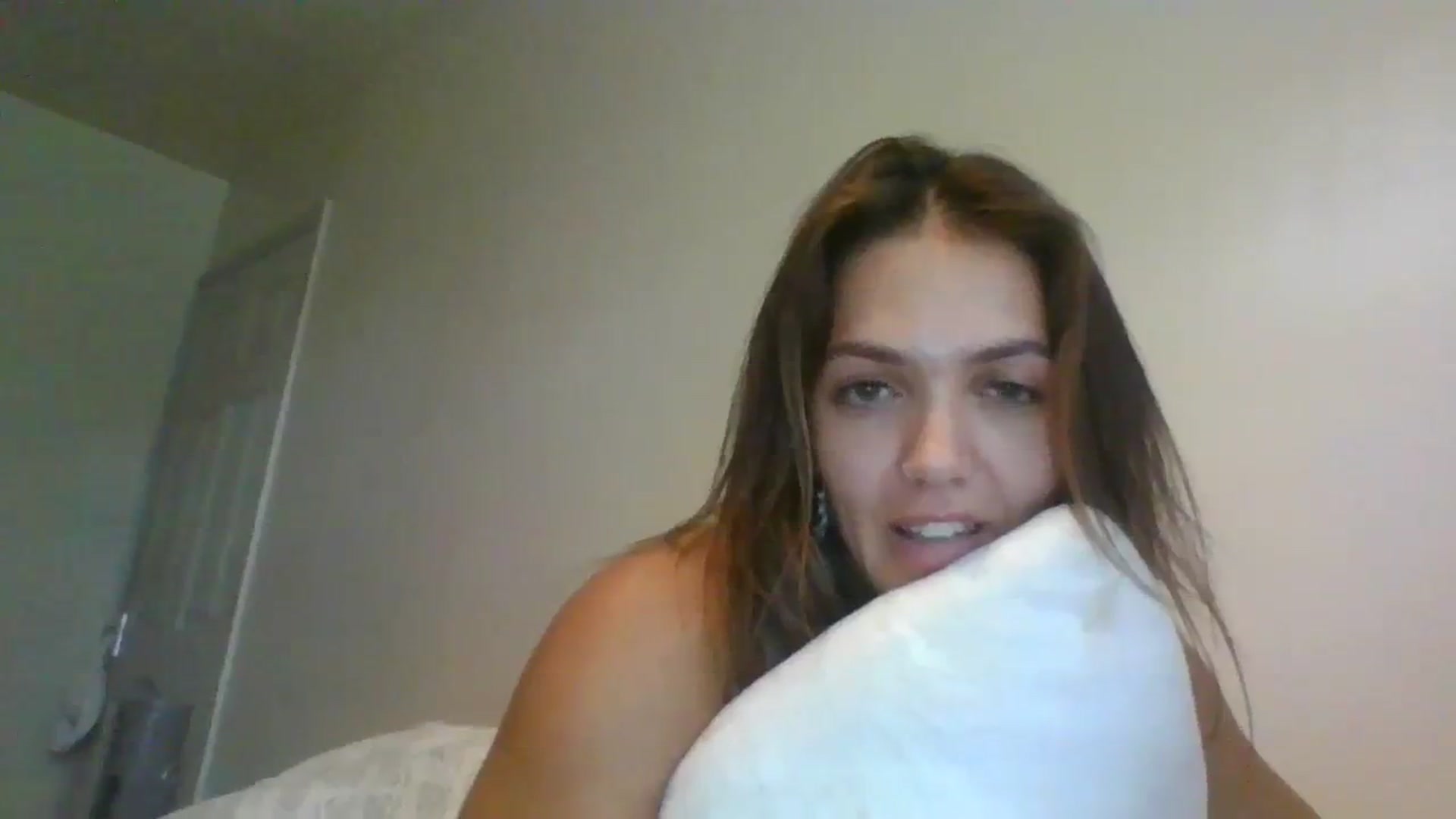 Gallery image thumbnail from Petiteitalian's myfreecams stream on, 07/25/2023, 13:37 image 18 of 20