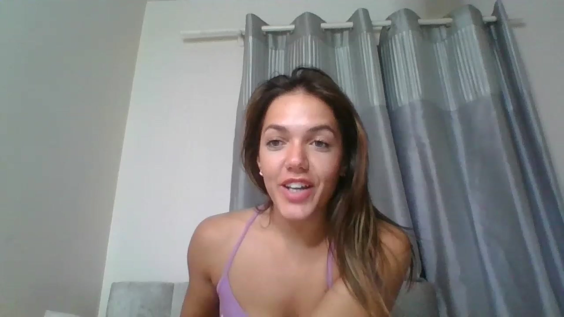 Gallery image thumbnail from Petiteitalian's myfreecams stream on, 08/06/2023, 21:16 image 14 of 20