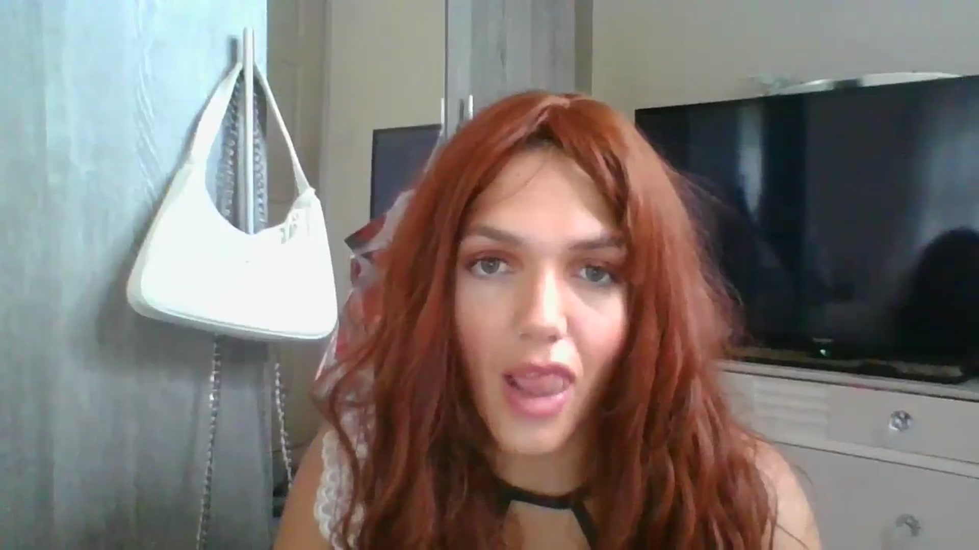 Gallery image thumbnail from Petiteitalian's myfreecams stream on, 08/14/2023, 14:18 image 12 of 20