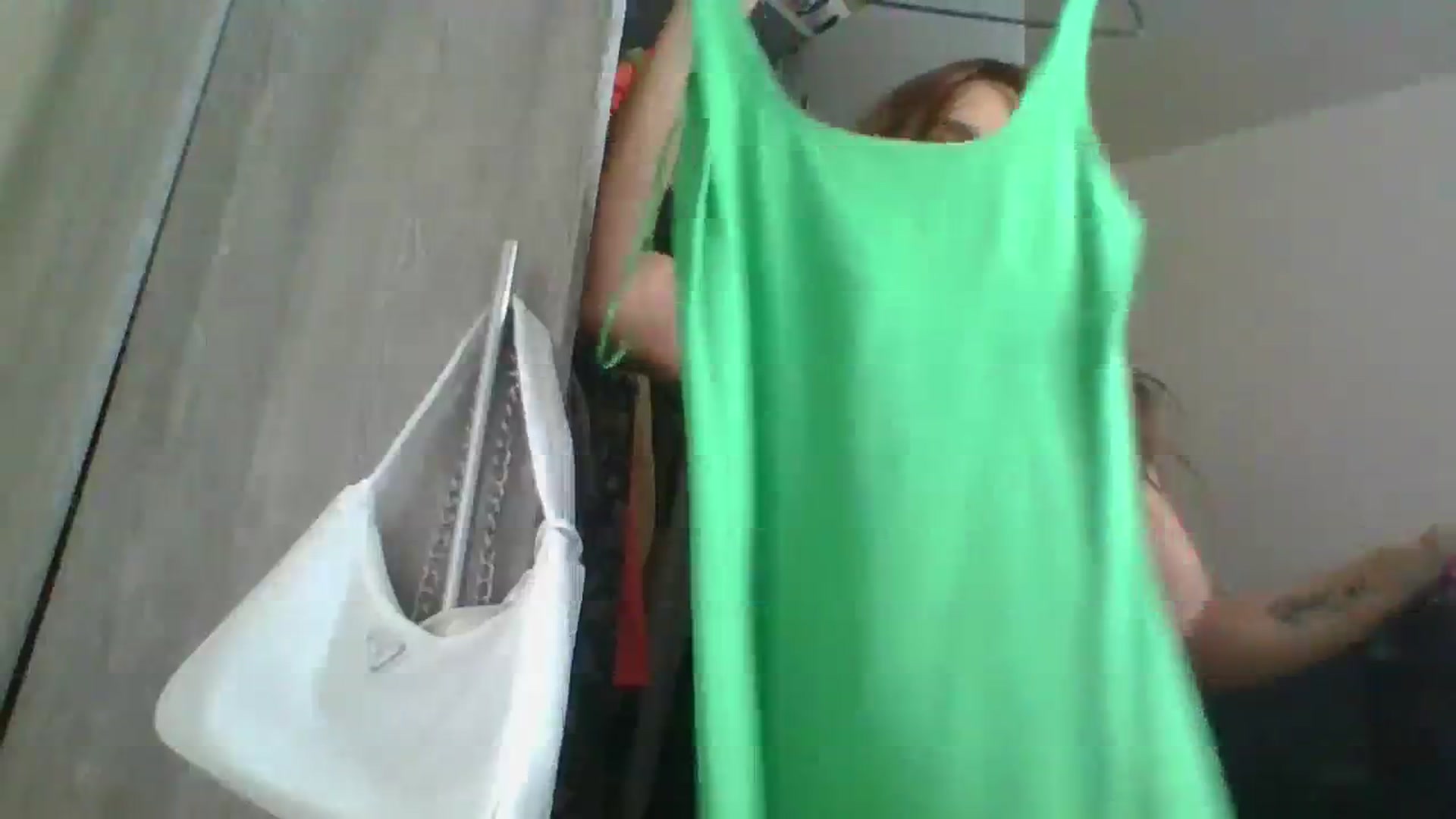 Gallery image thumbnail from Petiteitalian's myfreecams stream on, 08/14/2023, 14:18 image 5 of 20