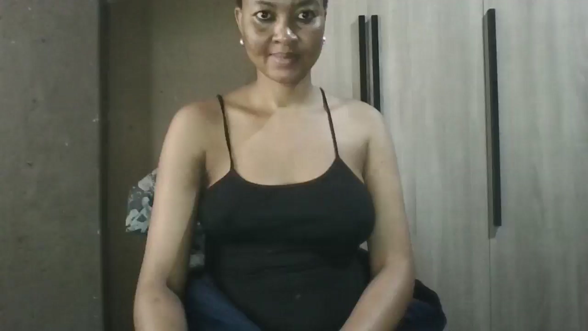 Gallery image thumbnail from Petitex's myfreecams stream on, 10/20/2025, 10:15 image 5 of 20