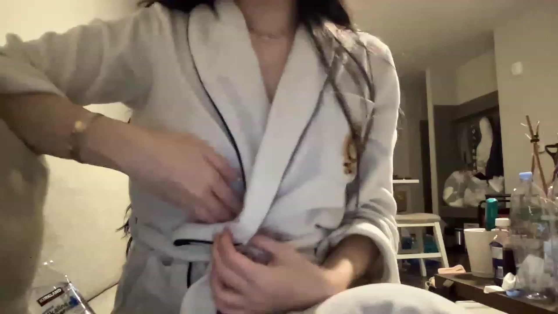 Gallery image thumbnail from PettyLove's myfreecams stream on, 06/23/2023, 03:29 image 2 of 20