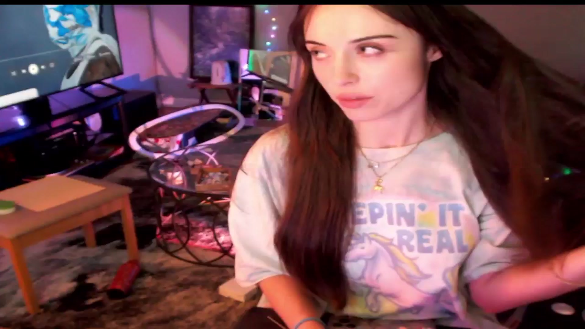 Gallery image thumbnail from Petunias's myfreecams stream on, 05/29/2024, 04:51 image 10 of 20