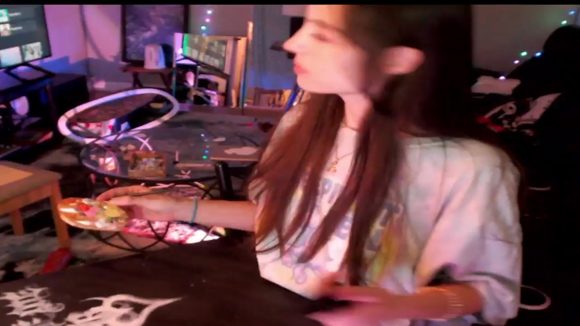 Gallery image thumbnail from Petunias's myfreecams stream on, 05/29/2024, 04:51 image 18 of 20
